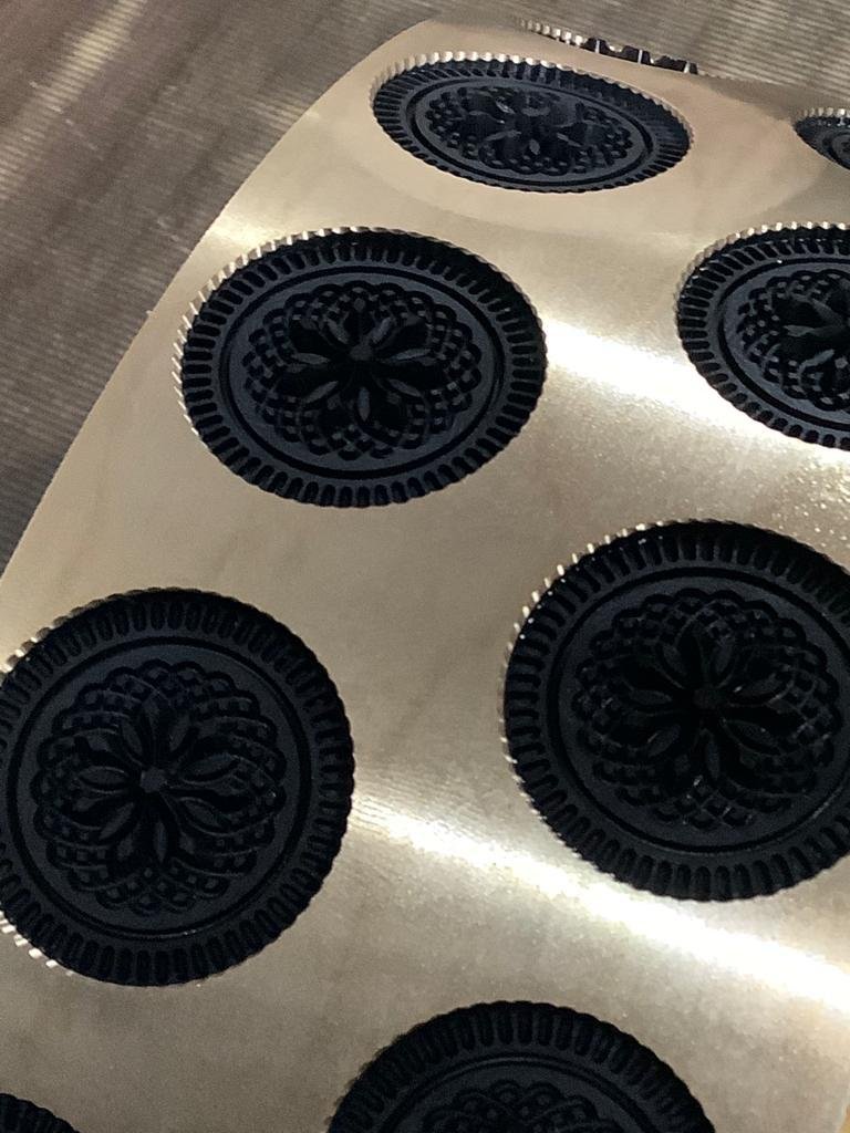 Hybrid oven for biscuit production line